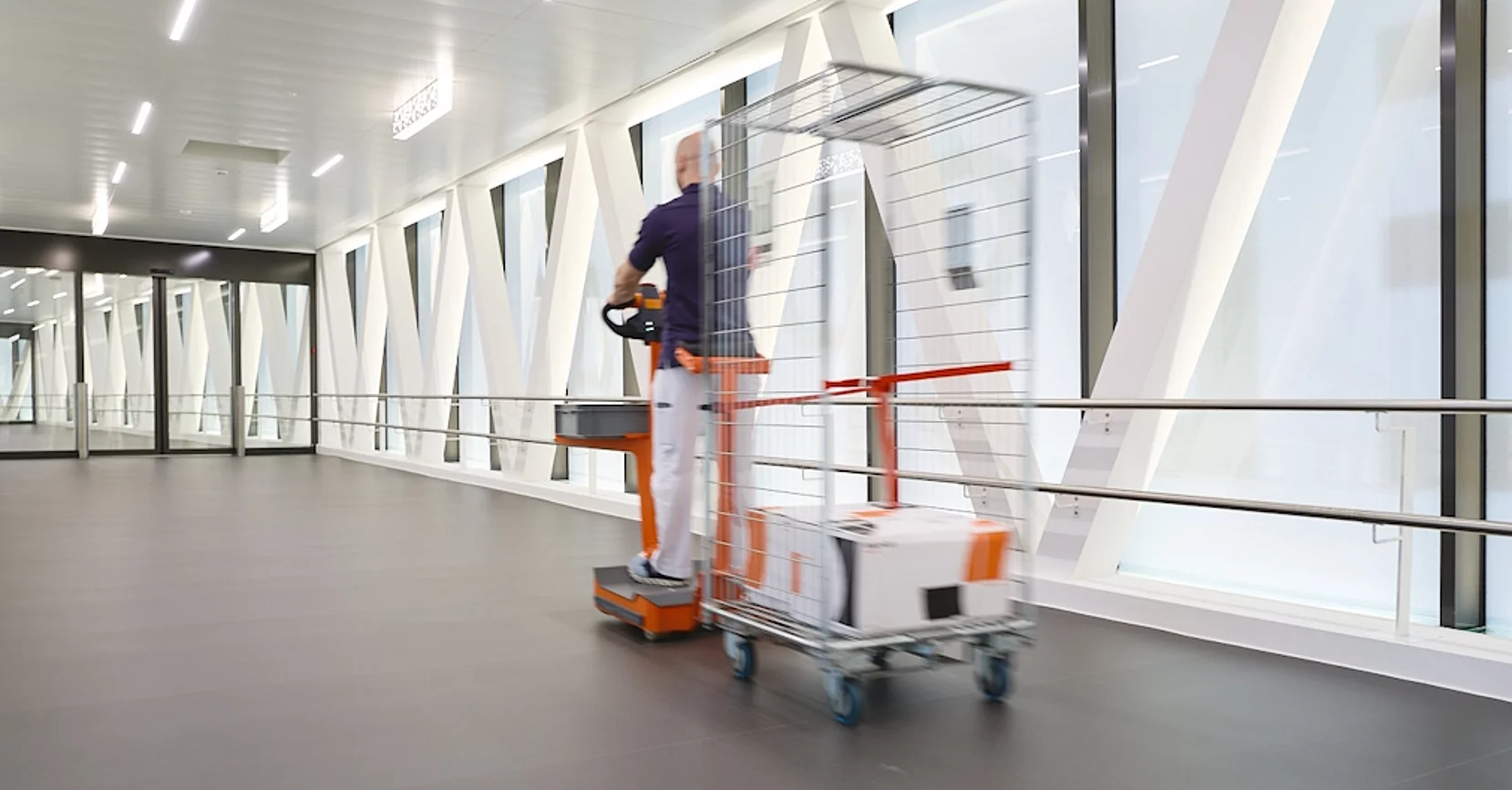 Elektroschlepper SURF